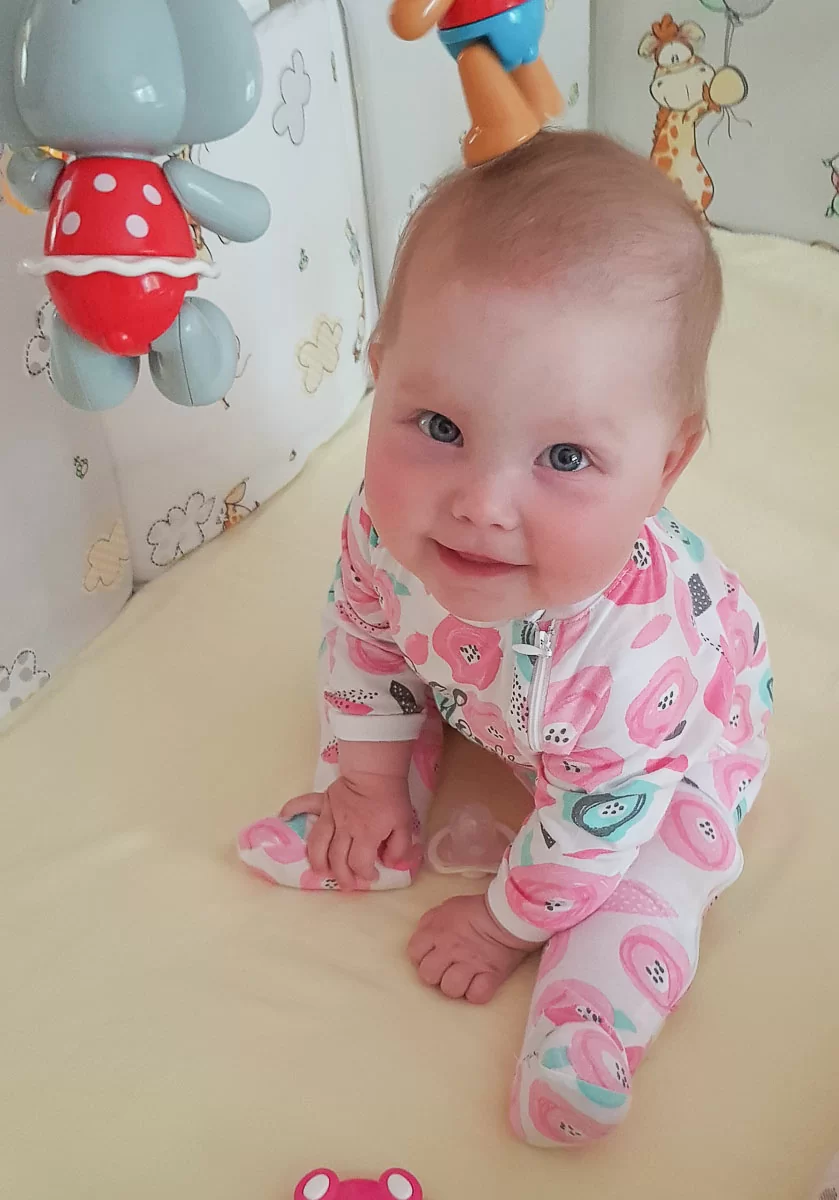 Высылаю отзыв и фотографии малышки!