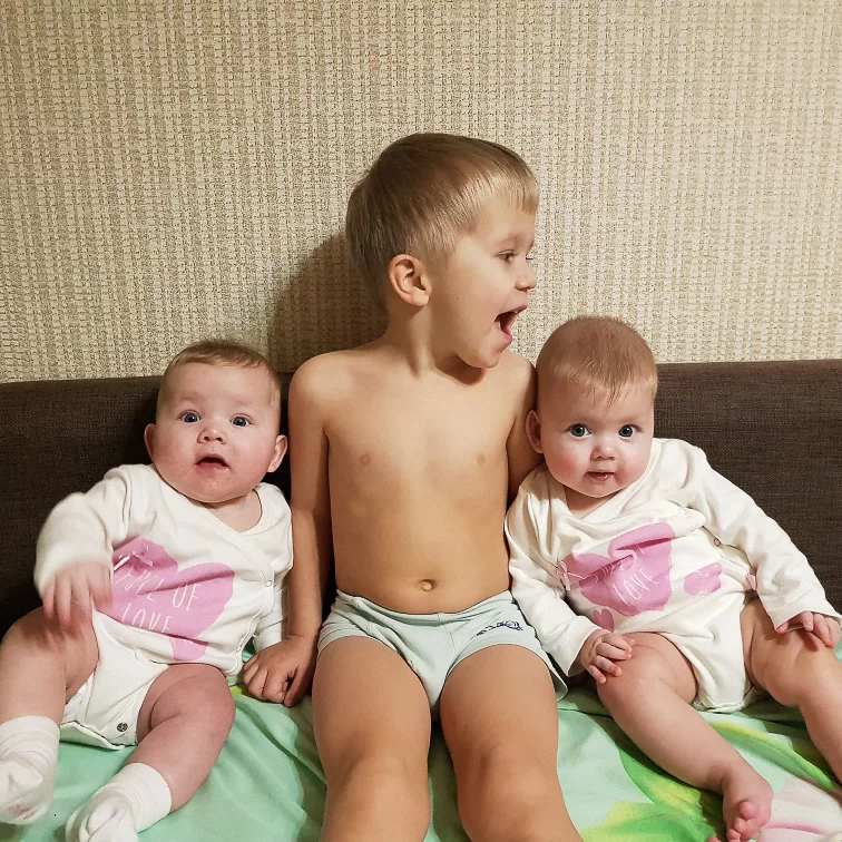 Наши детки передают вам огромный привет!