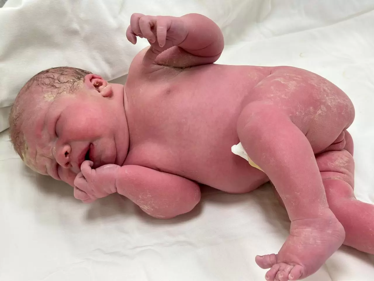 Родила сегодня прекрасную доченьку!