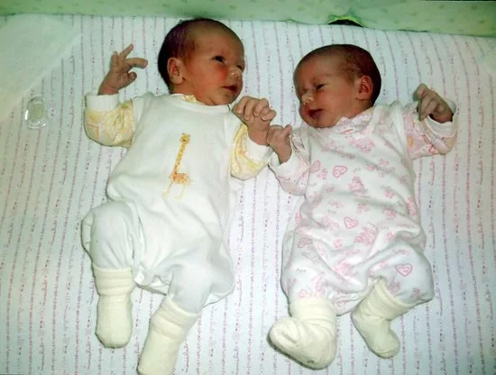 Наши двойняшечки удались на славу. 9/10 баллов по Апгар!