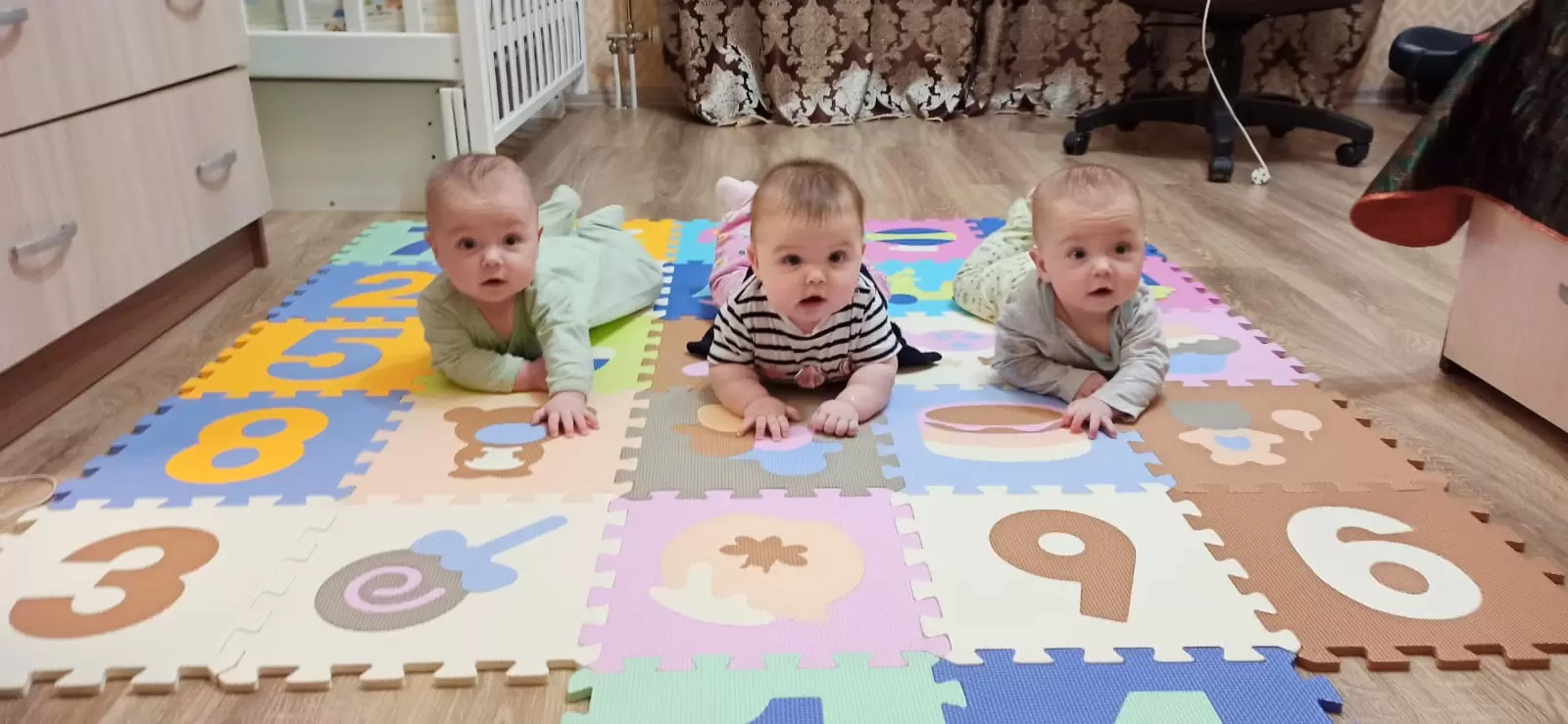 Мы счастливы, что у нас трое деток!