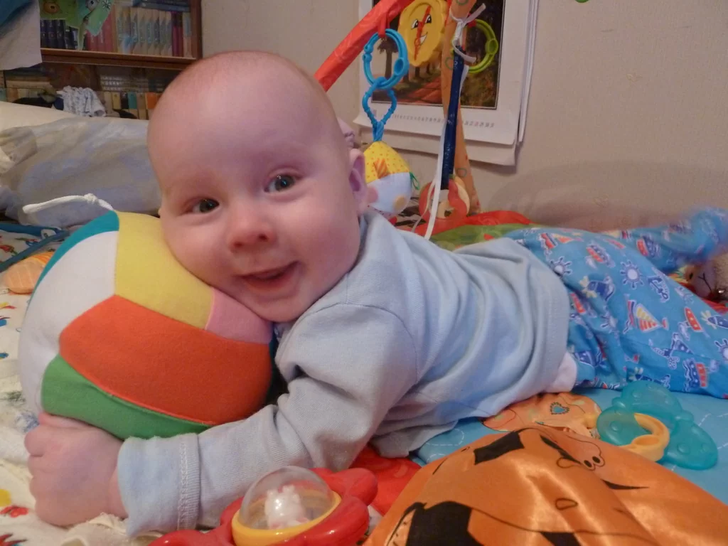 Сынуле Артемию исполнилось 6 месяцев