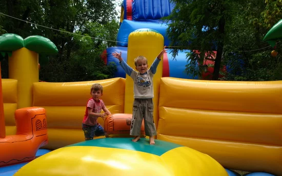 Мы растем, нам уже 3 года 9 месяцев
