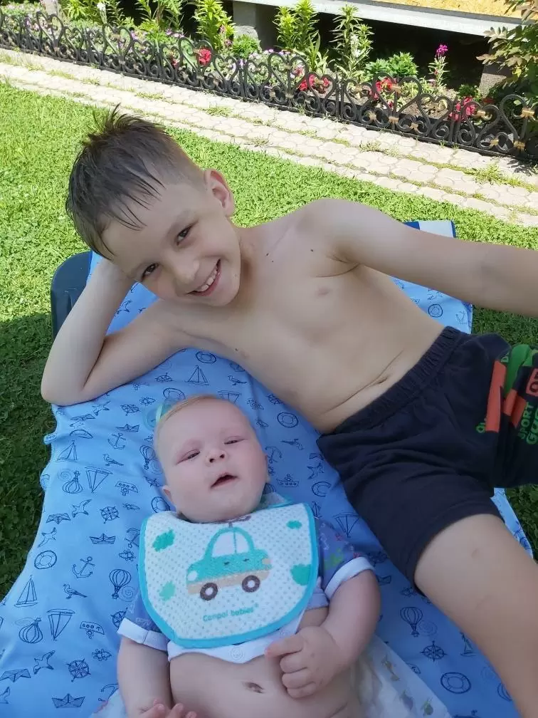 Мы счастливые родители и у нас два сына!