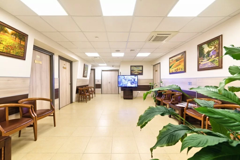 Холл второго этажа Клиники МАМА Холл второго этажа Клиники МАМА